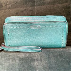 Multi section wallet